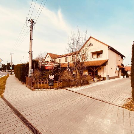 Rusovsky Penzion Bratislava Exterior foto