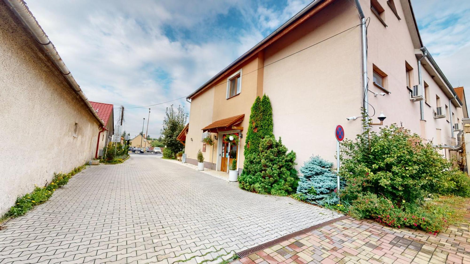 Rusovsky Penzion Bratislava Exterior foto