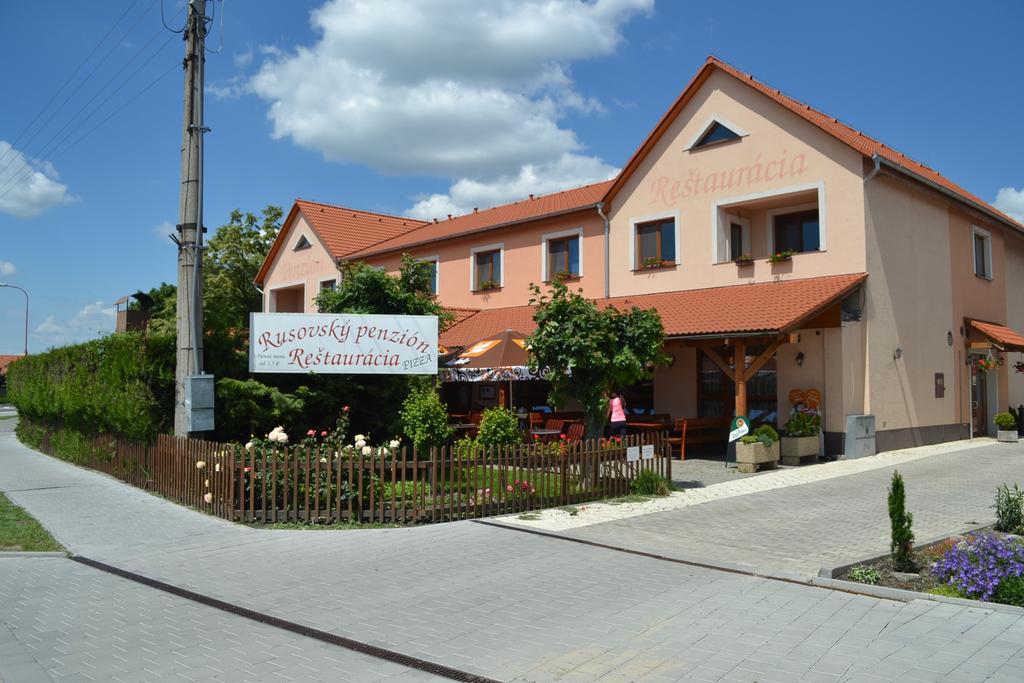 Rusovsky Penzion Bratislava Exterior foto
